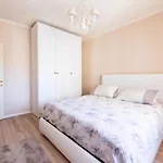 Laura's Apartment